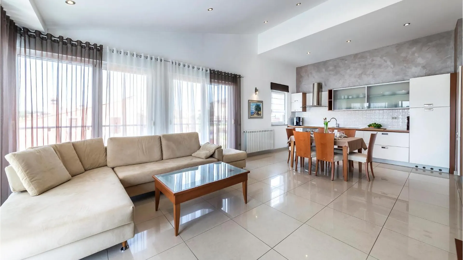 2 Bedroom Cozy Apartment In Banjole Croatia