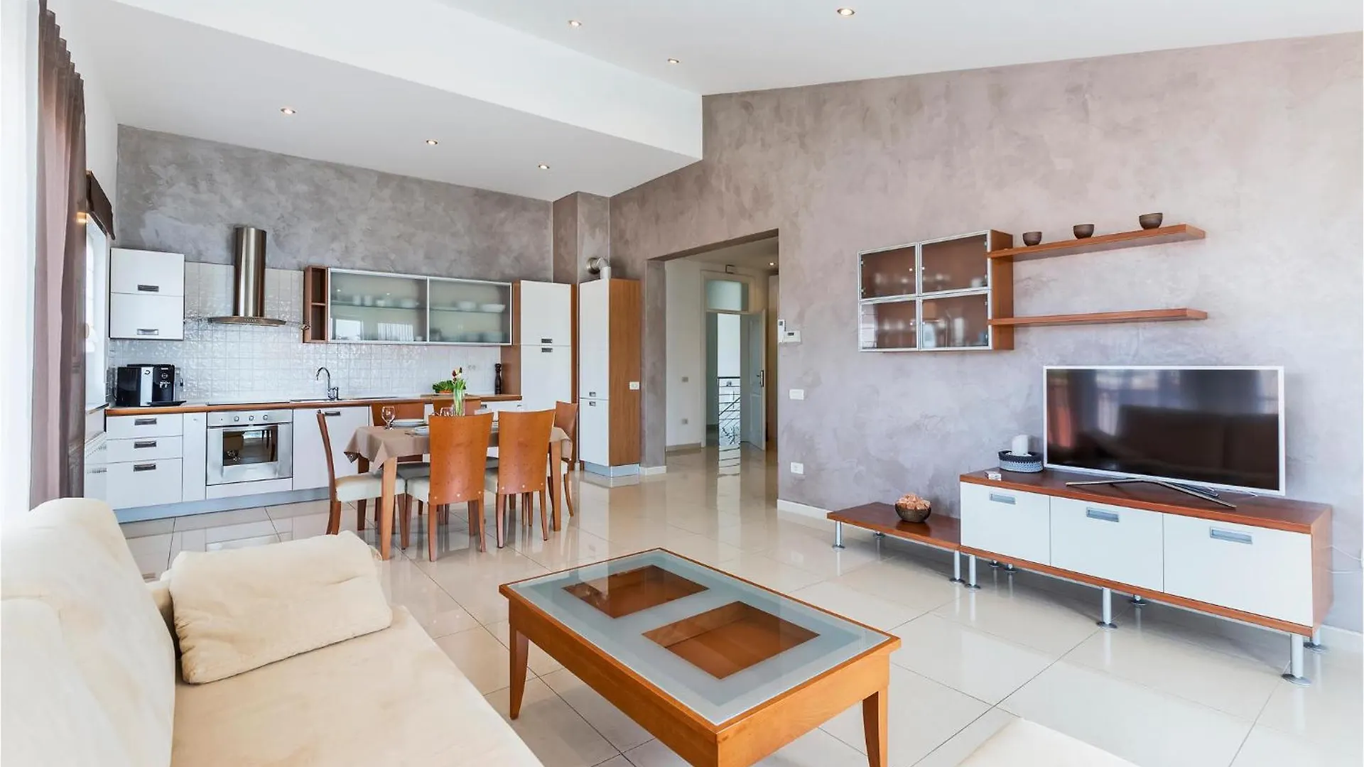 2 Bedroom Cozy Apartment In Banjole