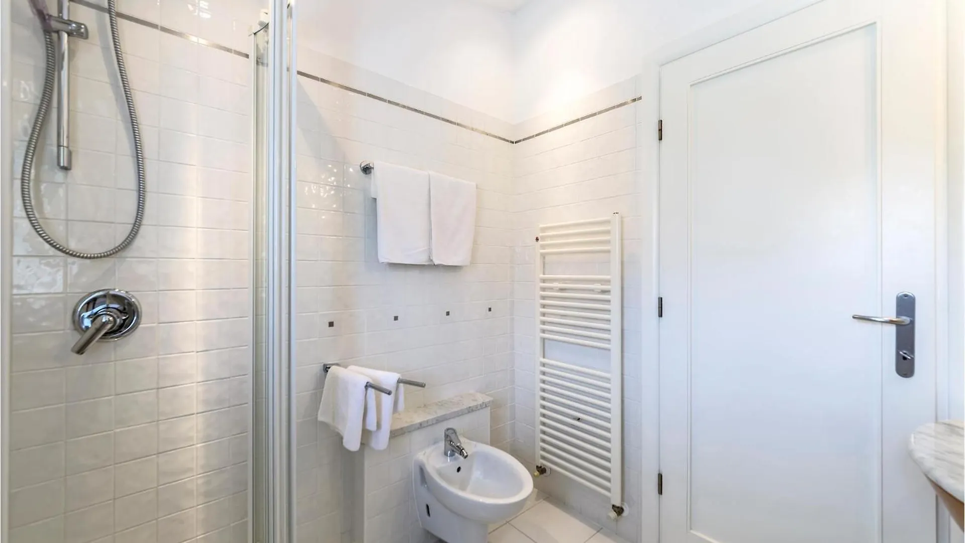 2 Bedroom Cozy Apartment In Banjole 0*,